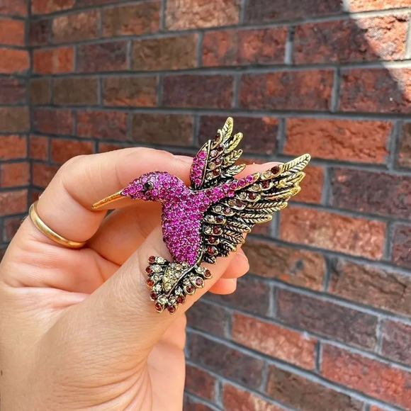 Hummingbird Pink Crystal Pin Brooch - Picture 6 of 11